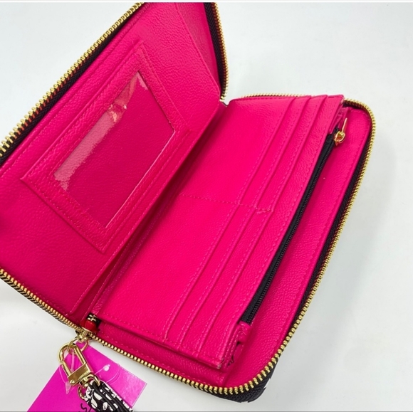 Rare, Betsey Johnson, Black & White, Wristlet Wallet - Picture 5 of 5